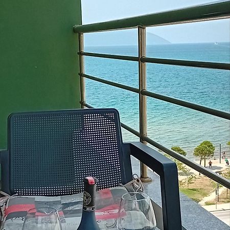 Luxury Appartament Lungomare Vlore Bagian luar foto