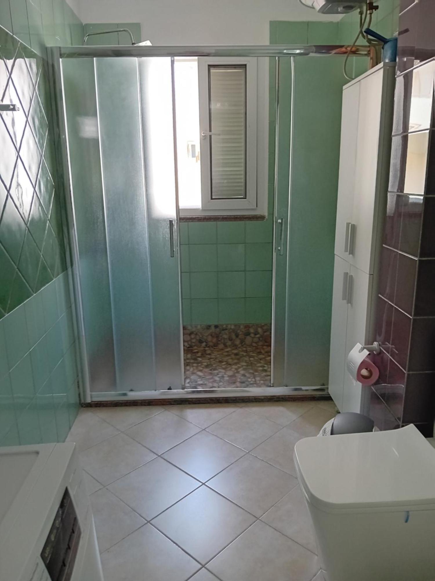 Luxury Appartament Lungomare Vlore Bagian luar foto